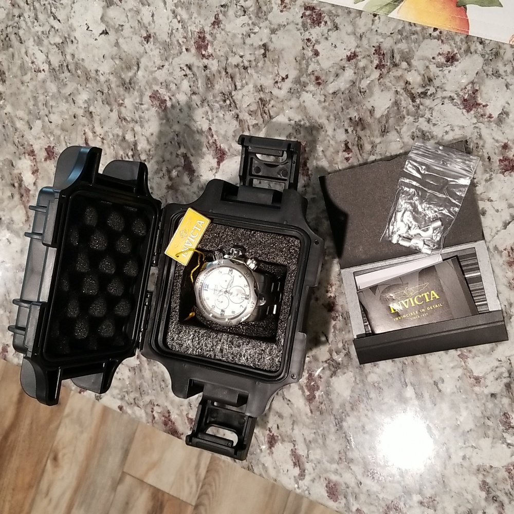 Invicta Venom Reserve